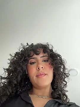 SugarTroubl33 live sex cam