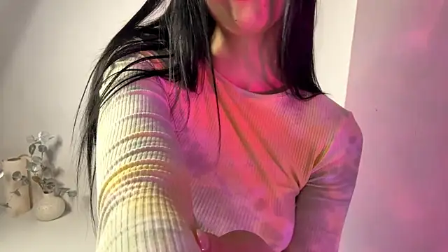 Beautyofnlka live sex cam