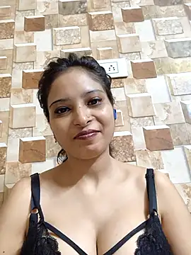 QUEEN-ADITI live sex cam