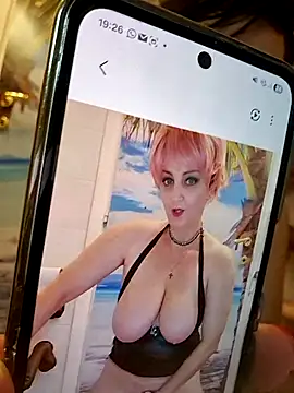 lucillabollente live sex cam