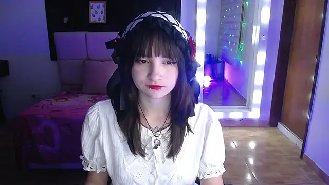 _Charlotte_Collins_ live sex cam