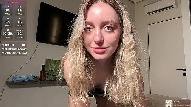 SophieBelll live sex cam