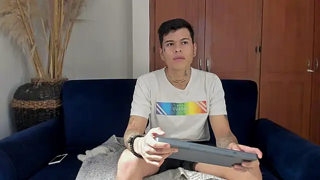 jamesinked_ live sex cam