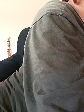 Escarlate4you_ live sex cam