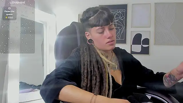 _sharlotte777 live sex cam