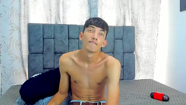 Maikol_Ortiz live sex cam