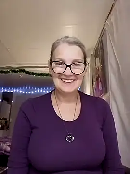 irinamaux live sex cam