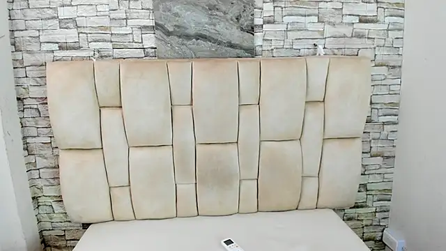 Celesste_doll live sex cam