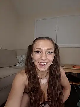 Milky_flexy_cat live sex cam