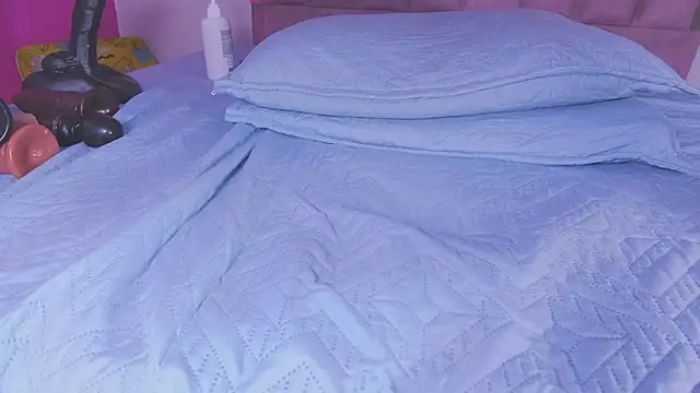 violett_lo live sex cam