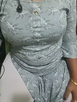 TAMIL-URVASHI live sex cam