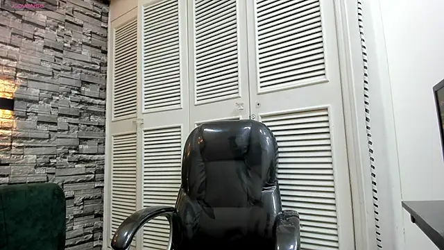 DamiBright live sex cam