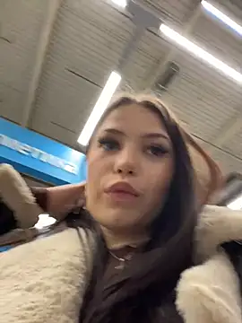 Kissy_Moon live sex cam