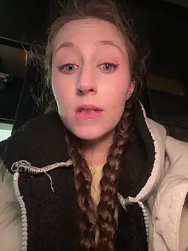 FroggyAnna live sex cam