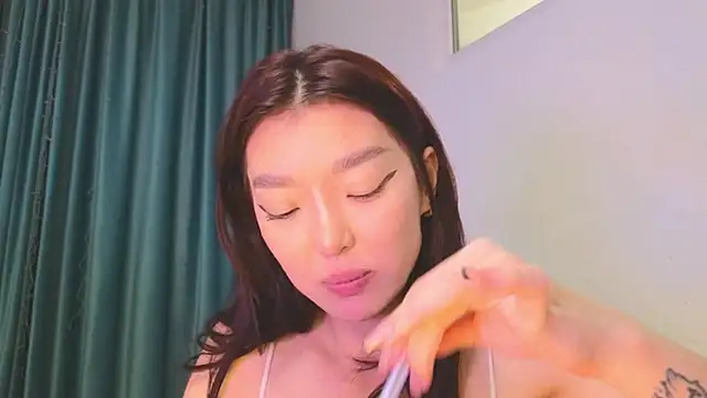 AudreyMell live sex cam