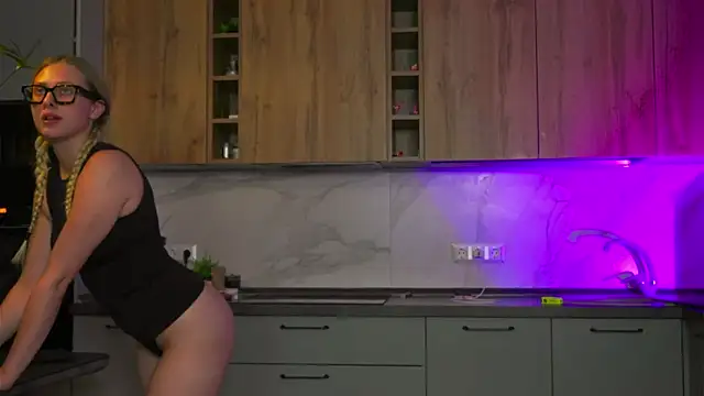 ChristyMarshall live sex cam