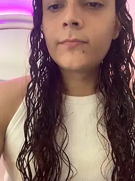 La-Gatiita-trans live sex cam