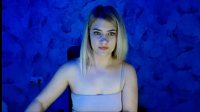 nika_gold1 live sex cam