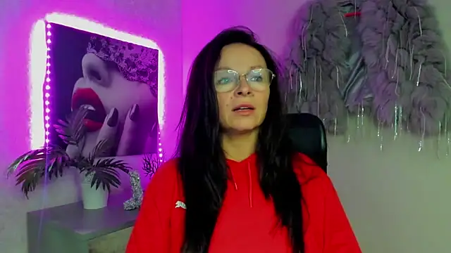 HelenLuxx live sex cam