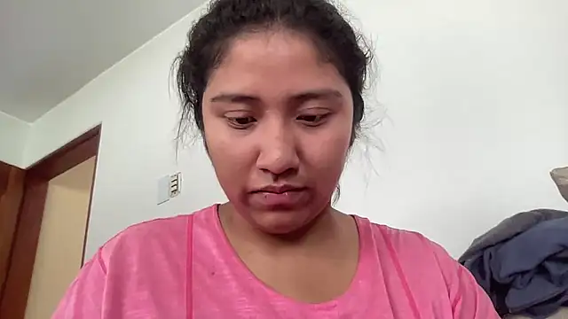 Kmiii21 live sex cam