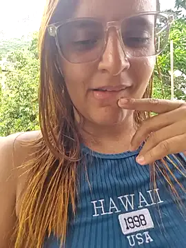 AliceRuivinha2 live sex cam