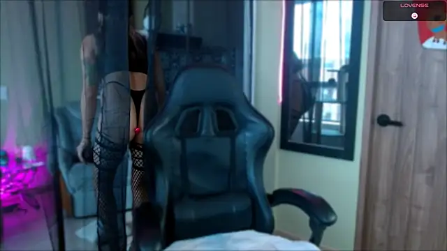 tevenwhiite live sex cam