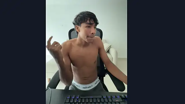 Tyler_prince live sex cam
