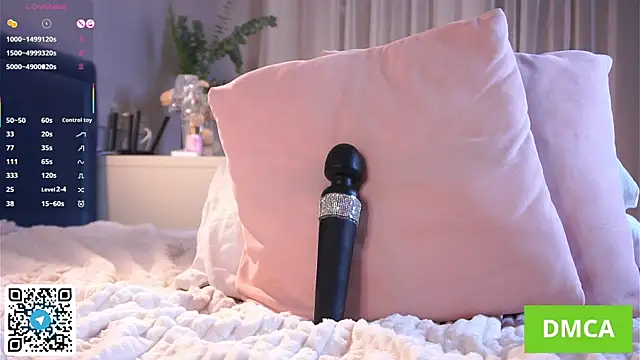 DaisyHearl live sex cam