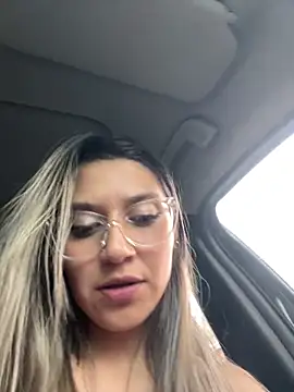 Isabella_Varella live sex cam