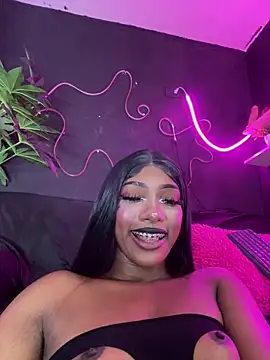 TIFFANYYSTAR live sex cam
