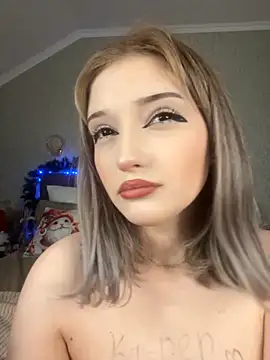 YunnaTyan live sex cam