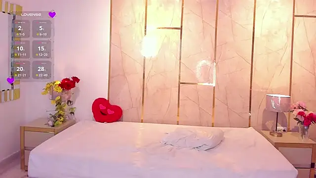 TylerBloom live sex cam