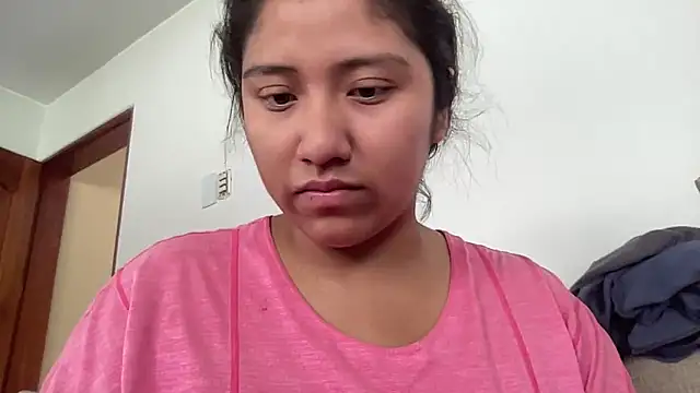 Kmiii21 live sex cam