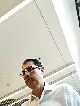 Fuegosutil live sex cam