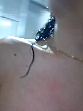 Flora-latin-girl live sex cam