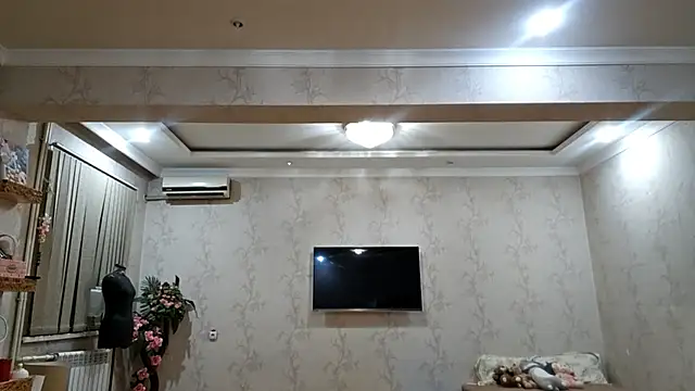 CorinneKindregans live sex cam