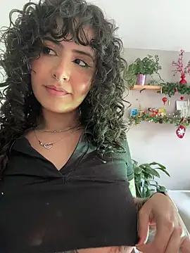 SugarTroubl33 live sex cam