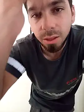 Lushakuiron1 live sex cam