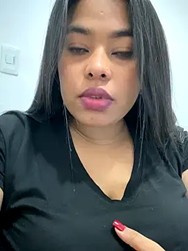 PUSHYLATE live sex cam