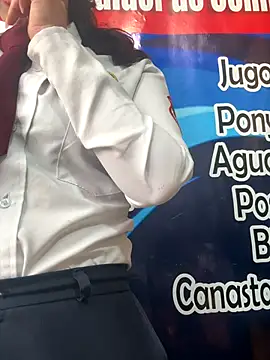 Alysson-- live sex cam