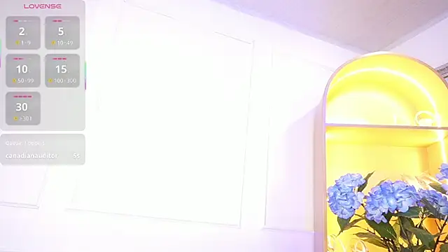 elasummer live sex cam