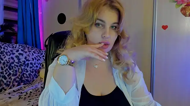 CoraSwon live sex cam