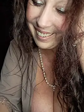 GypsyEsmeralda live sex cam