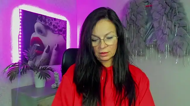 HelenLuxx live sex cam