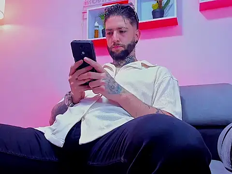 Supreme_Alpha live sex cam