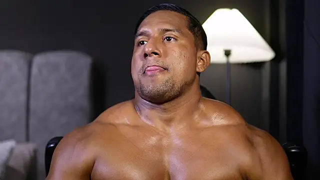 CallumMuscle live sex cam