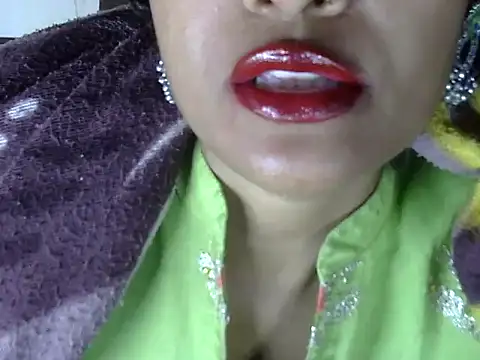 hotee_bhabi live sex cam