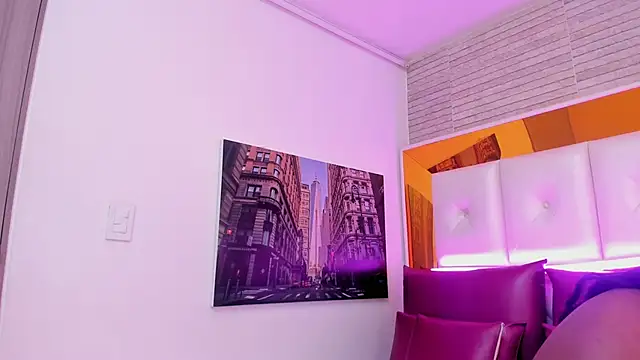 ShaniaBrownn live sex cam