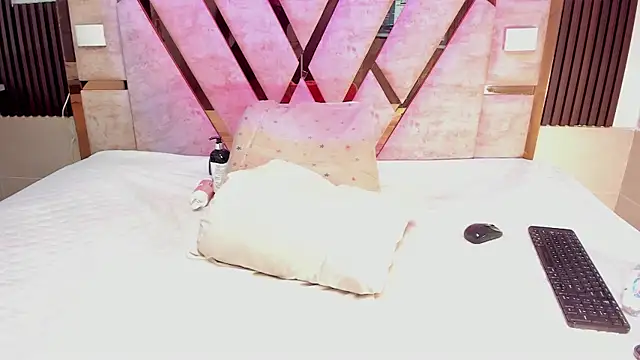 Athenea_Mills live sex cam