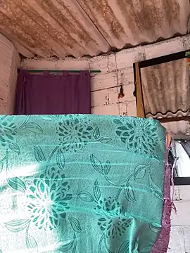 Larry-n-clouds live sex cam